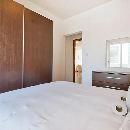 Sant Antnin Penthouse - Ferries - Sea Views Daire *