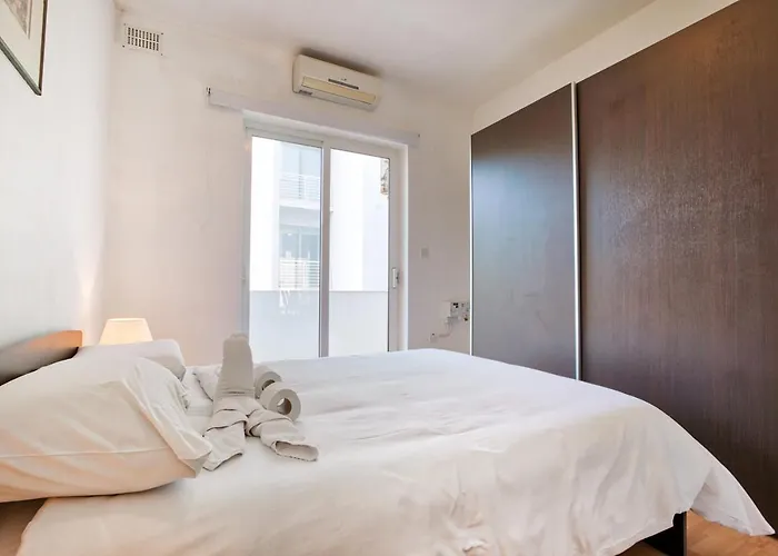 아파트 Sant Antnin Sea Side Penthouse By Haven And Keys Malta *