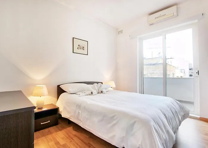 아파트 Sant Antnin Sea Side Penthouse By Haven And Keys Malta *