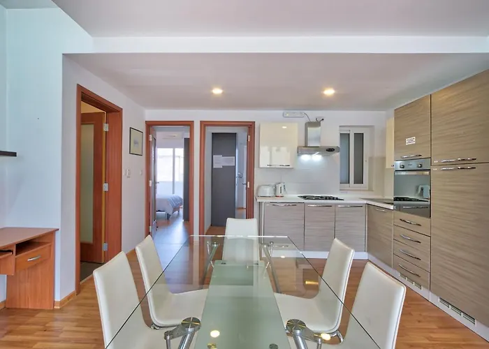 Sant Antnin Sea Side Penthouse By Haven And Keys Malta * 슬리에마