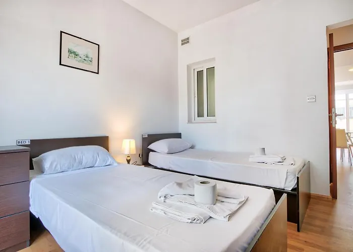 Sant Antnin Sea Side Penthouse By Haven And Keys Malta * 슬리에마